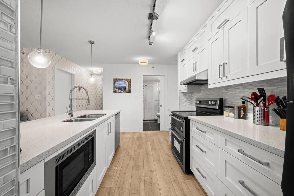 Water View Condo In Downtown Vancouver Bagian luar foto